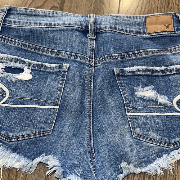 American Eagle High Rise Jean shorts - US 4 - Picture 6 of 7